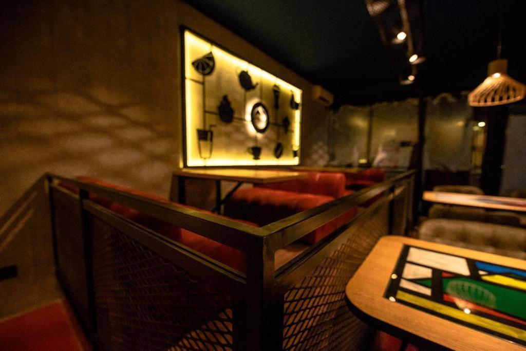Hotel 4 Llulla Pristina Kültér fotó